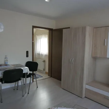 Zimmervermietung Am Teutoburger Wald * Lage (Lippe)